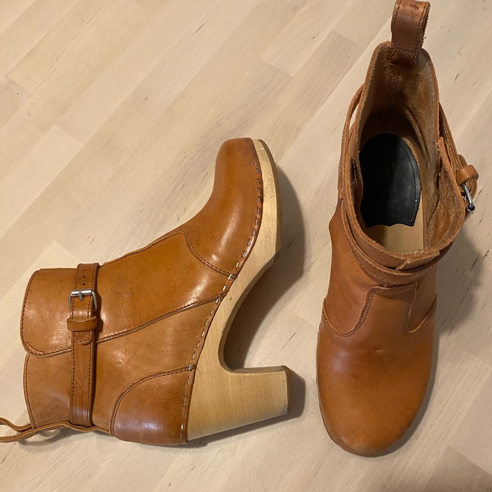 Swedish Hasbeens Jodhpur Ankle Boots Clogs